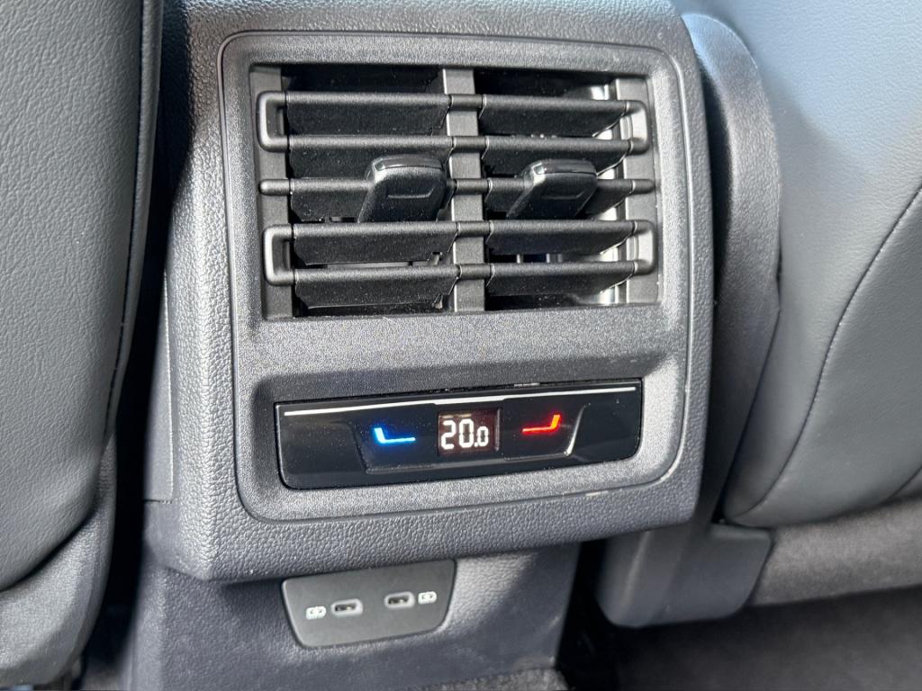 Volkswagen Golf 1.5 etsi 150pk dsg goal | trekhaak | camera | dode hoek | r