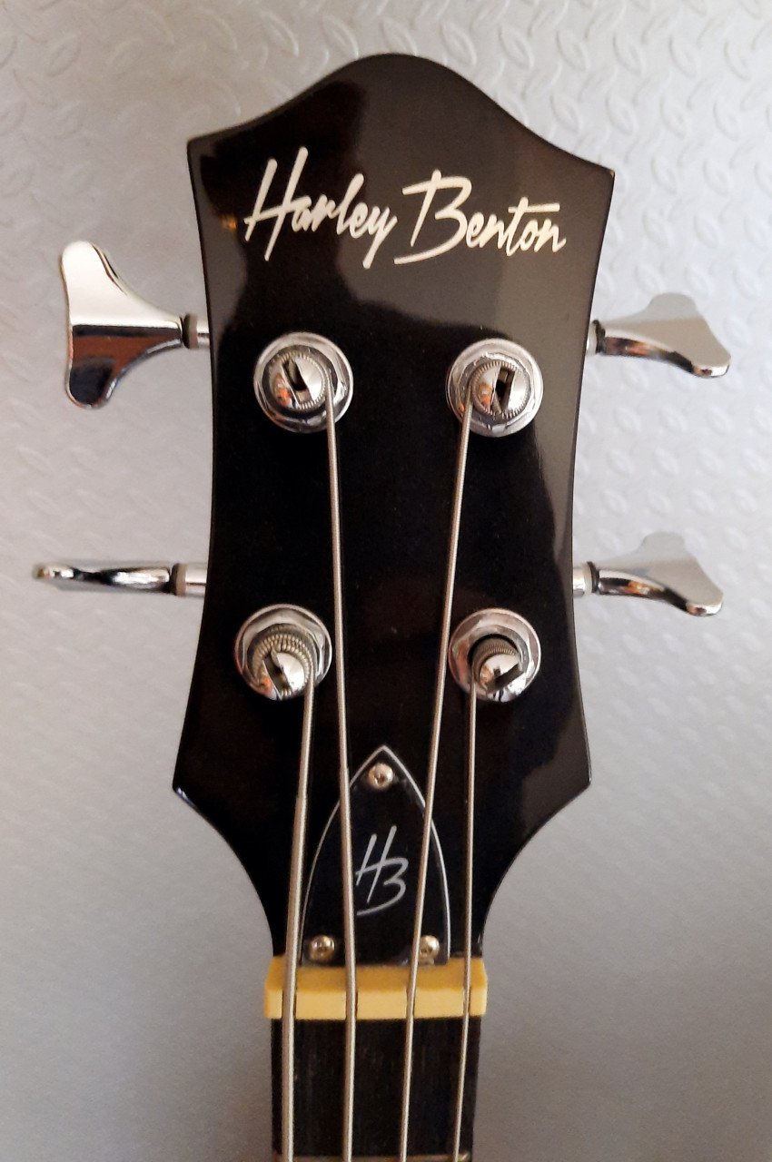 Basgitaar (vioolbas)