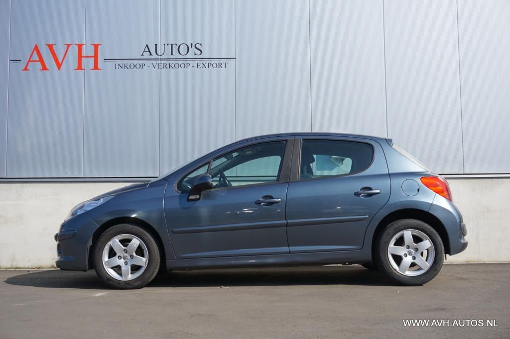 Peugeot 207 1.4-16v xr