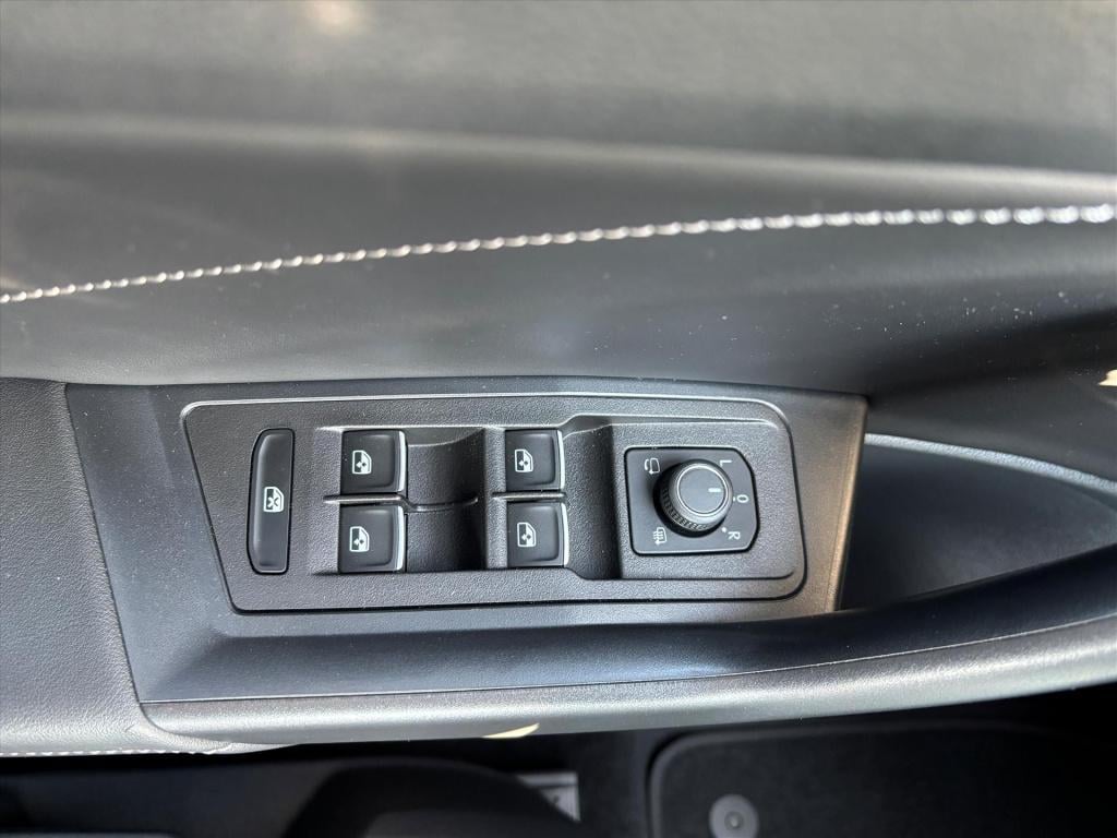 Volkswagen T-roc 1.5 tsi 150pk 7-dsg style|camera|carplay|keyless| rijklaar