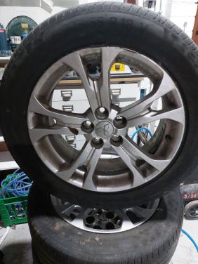 Velgen met banden 5x114,3