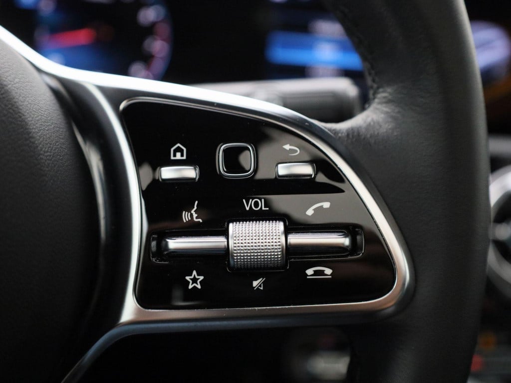 Mercedes-Benz A-Klasse 200 business solution luxury | automaat | panoramada