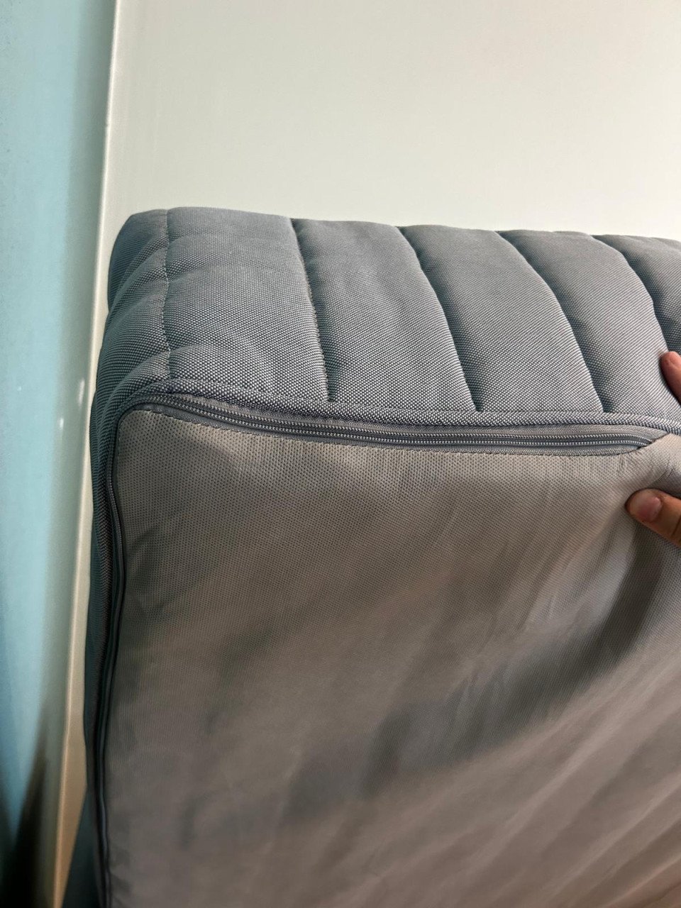 Bed+ matras (1m40 x 2m) te koop