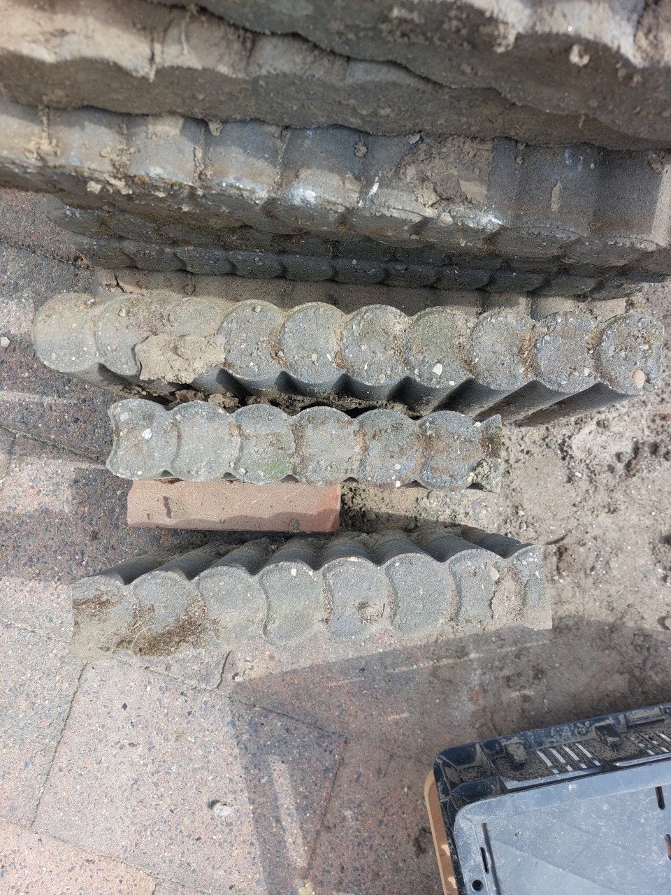 Half ronde kantbanden/ opsluiten van grond zand