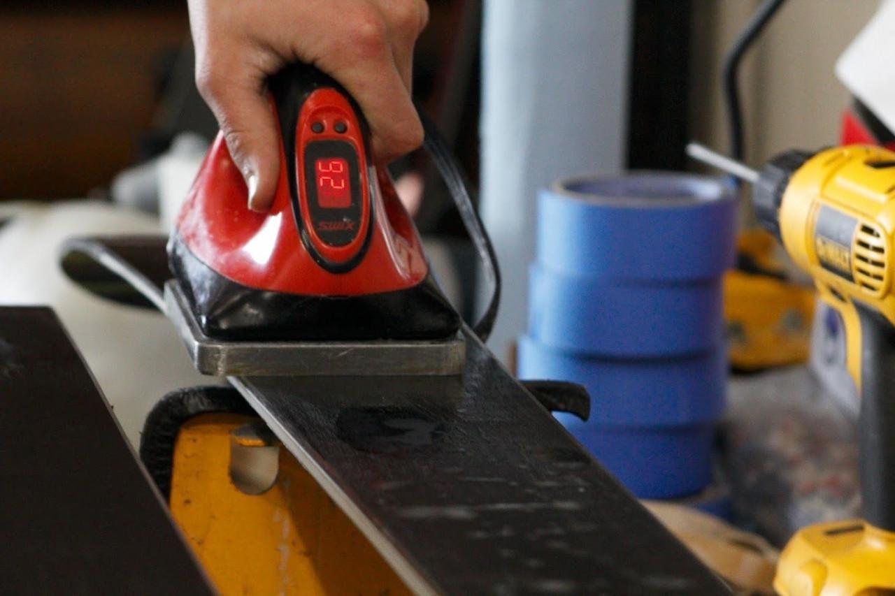 Handmatig Waxen & Slijpen van Ski’s of Snowboard