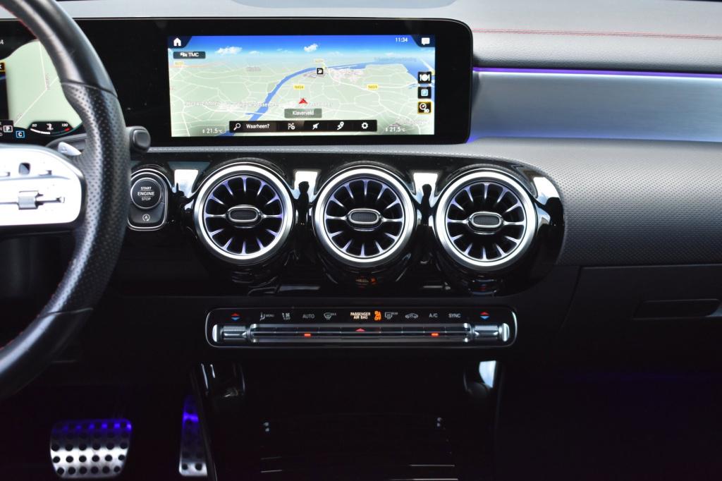 Mercedes-Benz Cla 180 amg night | sfeerverlichting | camera | apple carplay