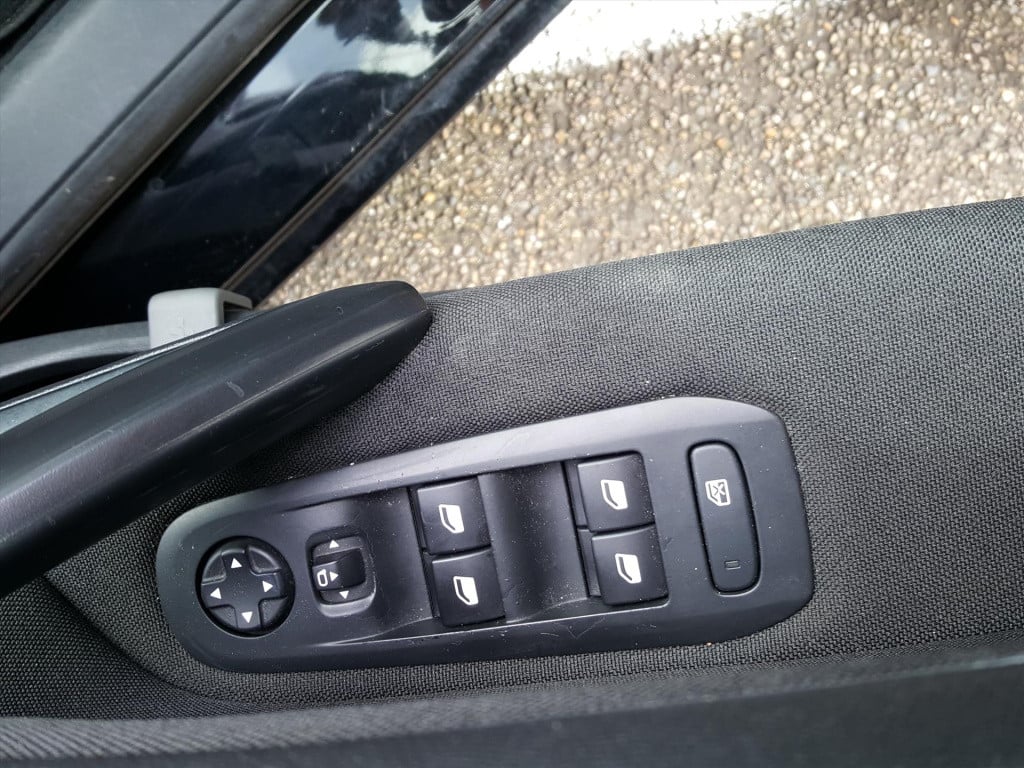 Peugeot 308 sw 1.2 pt-130pk s&s blue l. executive | navigatie | cruise & cl