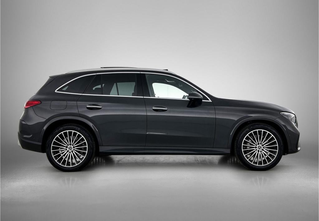 Mercedes-Benz Glc 300e 4matic amg plug-in hybride | panoramadak | trekhaak 