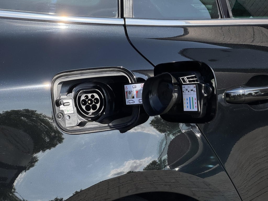 Renault Megane E-tech estate 1.6 plug-in hybrid 160 business edition one | 