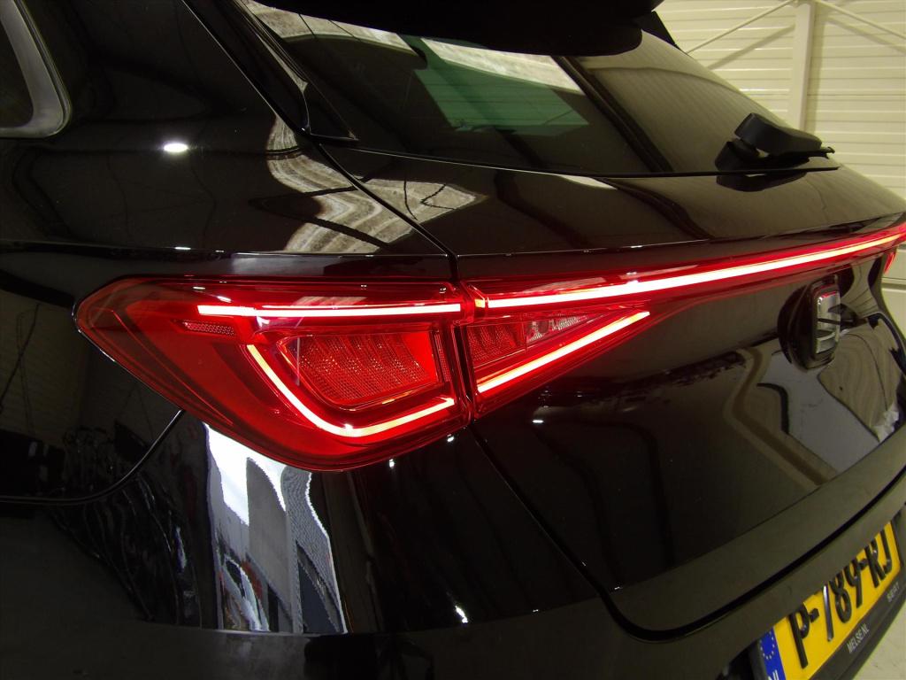 Seat Leon sportstourer 1.5 etsi 150pk dsg-7 fr business intense