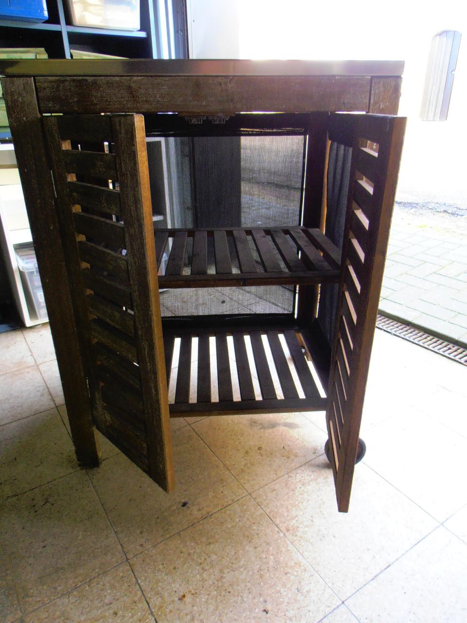 Buitenkeuken/kast verrijdbaar