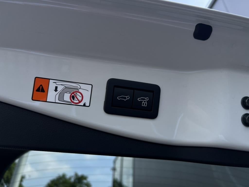 Toyota C-hr 1.8 hybr 140 first edition | nl auto | dealer onderhouden |