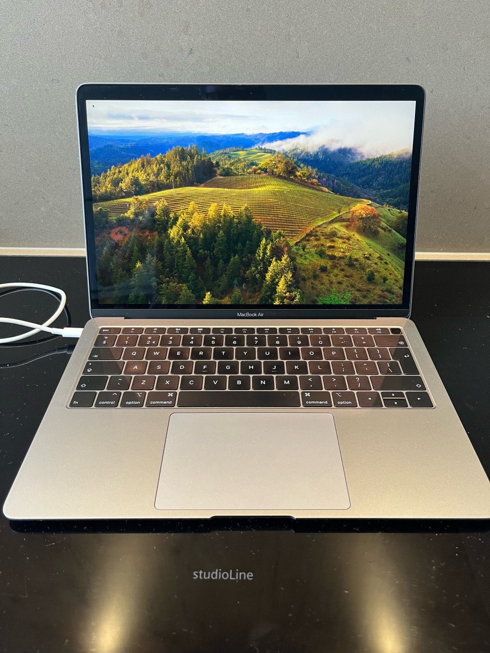 Apple Macbook Air