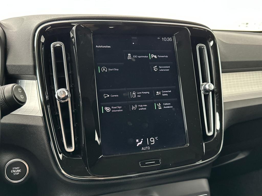 Volvo XC40 t3 163pk aut8 momentum pro| trekhaak| camera| climate| cruise co