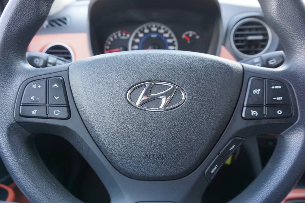 Hyundai I 10 1.0i i-motion comfort climate / cruise / parkeers. / nap