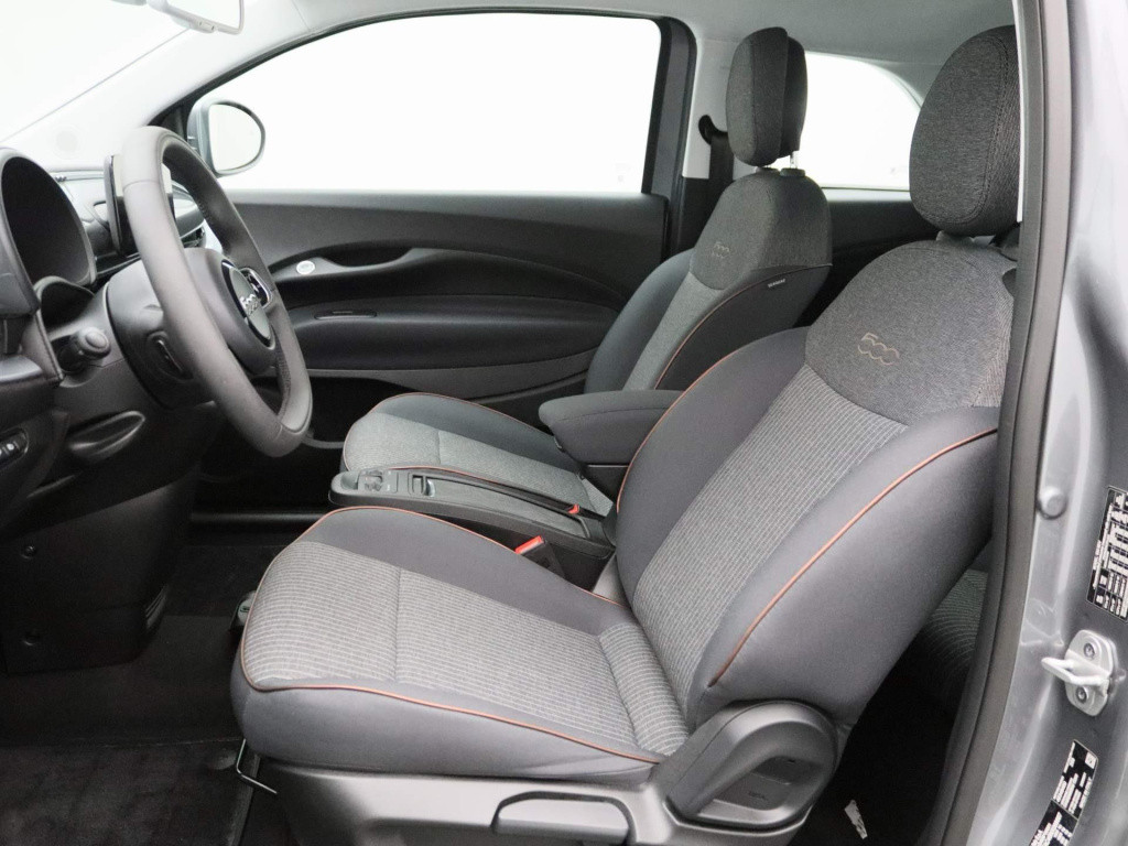 Fiat 500 icon 42 kwh | navigatie | ecc | parkeersensoren | lichtmetalen vel