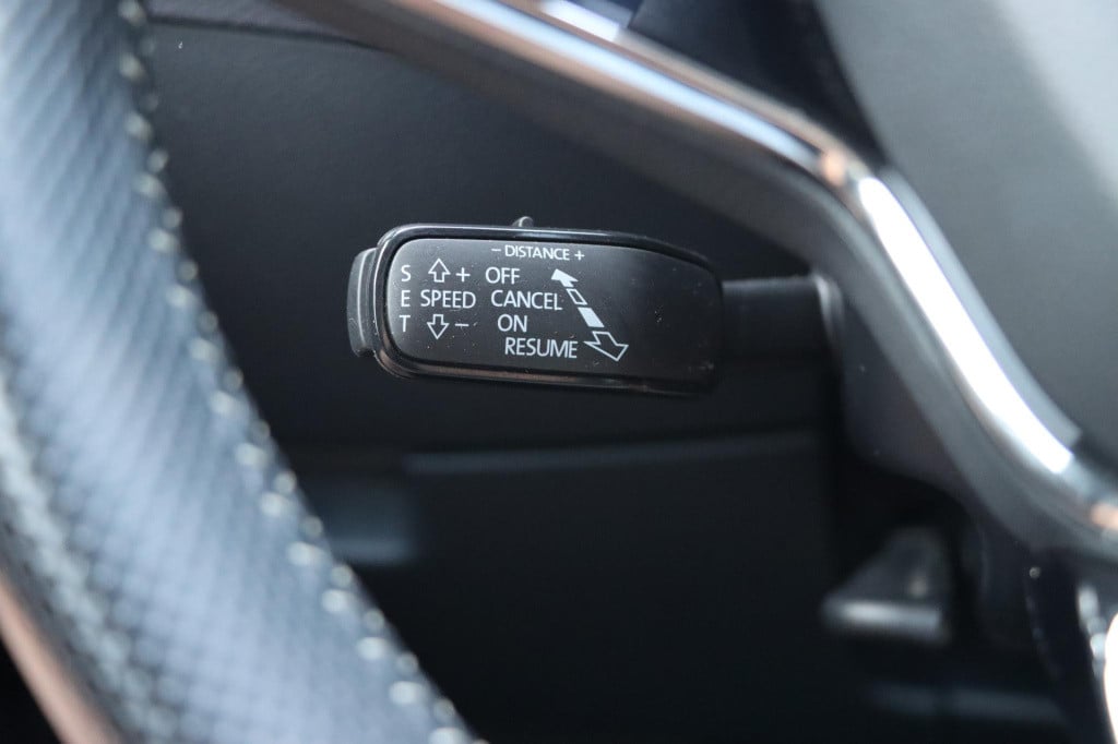 Skoda Superb combi 1.4 tsi iv sportline business 218pk dsg6