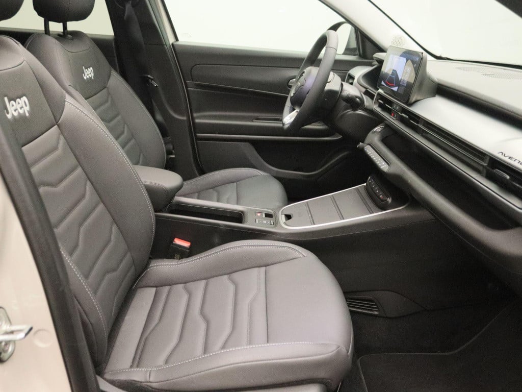 Jeep Avenger summit 54 kwh | warmtepomp | leder | schuifdak | stoelverwarmi