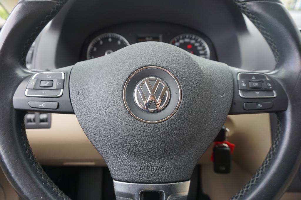 Volkswagen Touran 1.2 tsi highline bluemotion airco / navi / cruise / elekt