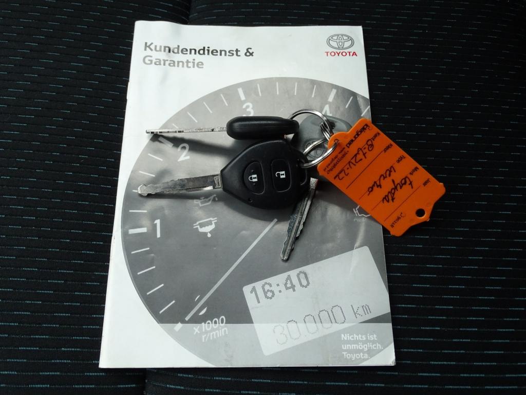 Toyota Corolla Verso 1.8 vvt-i business 7p. | 7-persoons | navi | pdc | tre