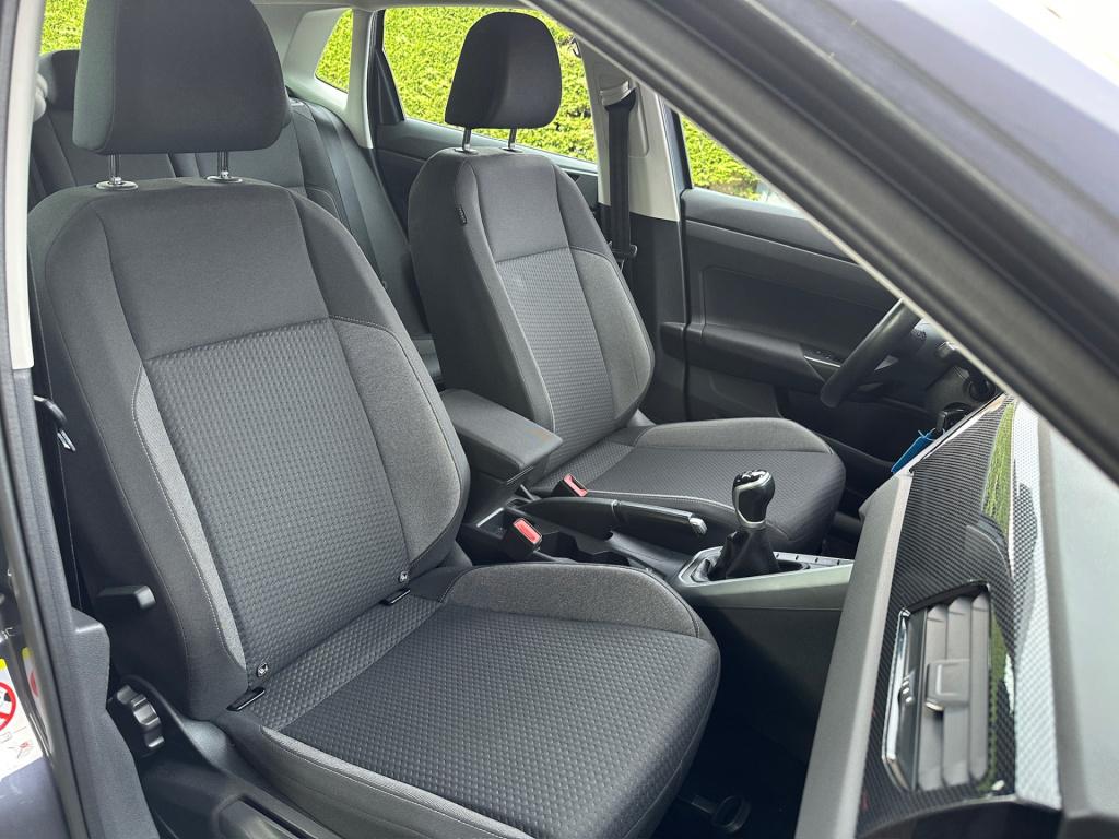 Volkswagen Polo 1.0 tsi life 95pk | carplay | navi | parkeersensoren | lich