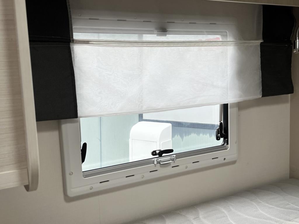 Chausson Onbekend 757 welcome | 2 enkele bedden + 1 groot bed | camera | tv