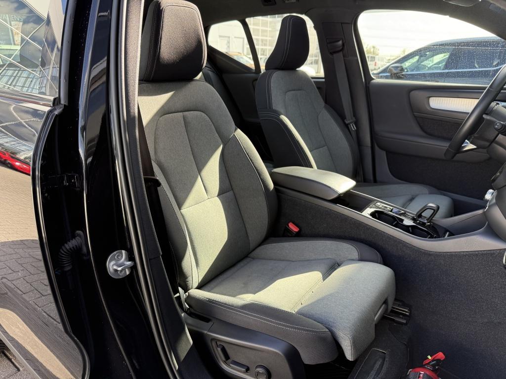 Volvo XC40 t4 211pk recharge plus dark| panodak| camera| h&k sound| elek.