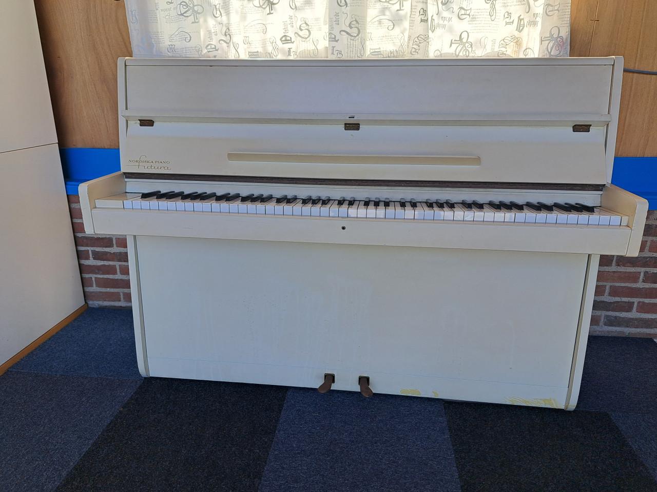 Piano - Nordiska Futura