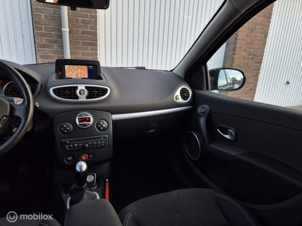 Renault Clio 1.2 tce dynamique / origineel nl / dealeronderhouden / airco /