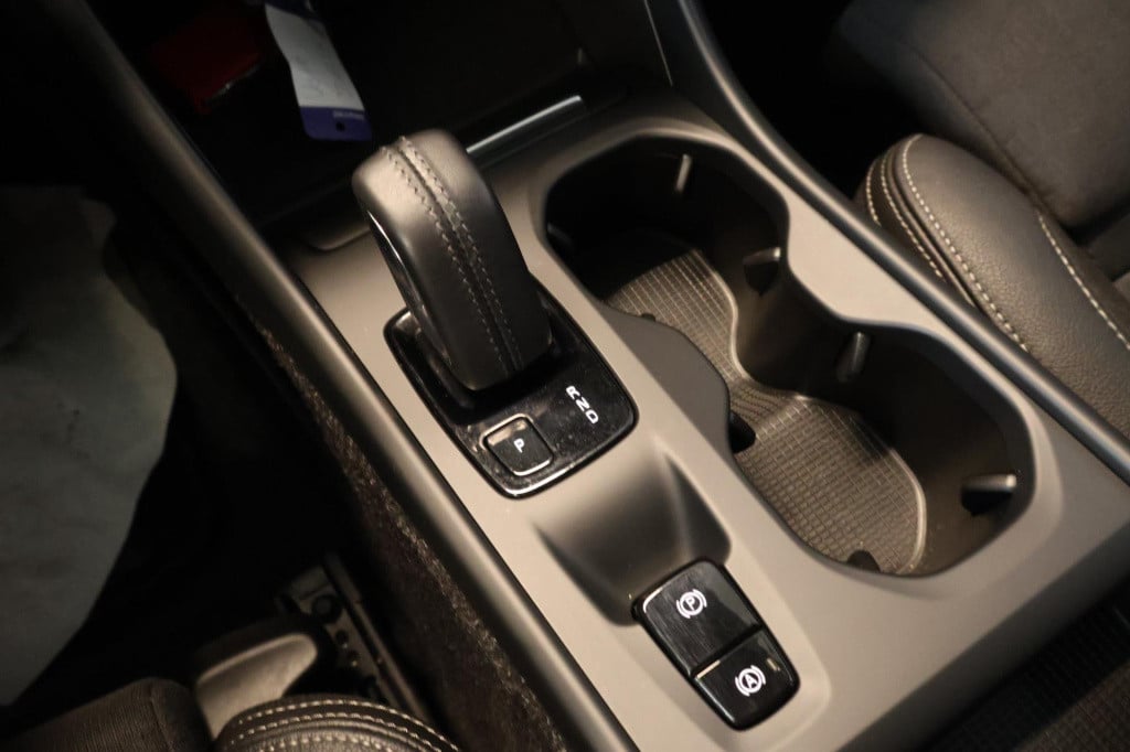 Volvo XC40 1.5 t5 twin engine momentum pro nl auto, trekhaak, el koffer,