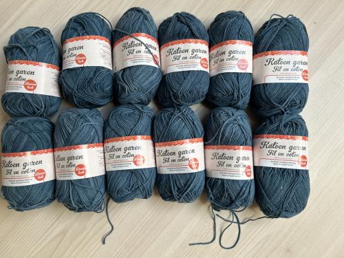 12 bollen katoen denim look.... Nieuw!