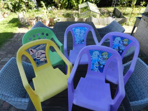 5x Kinderstoel (kuipstoel)