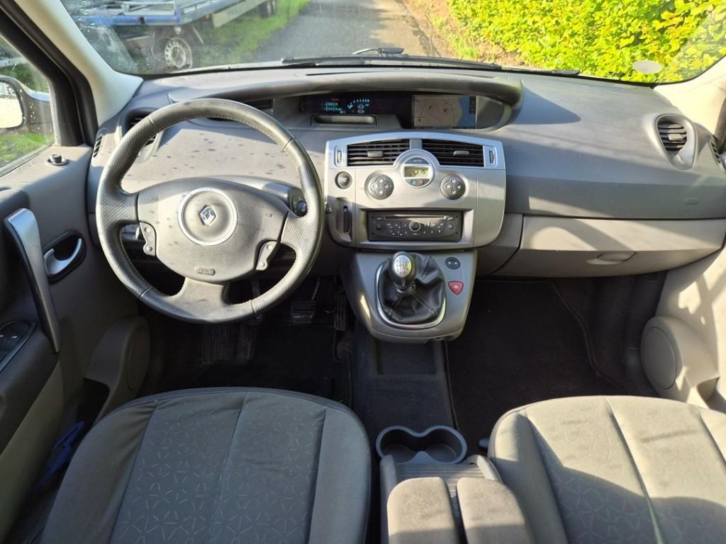 Renault Scenic 2.0 16v mpv