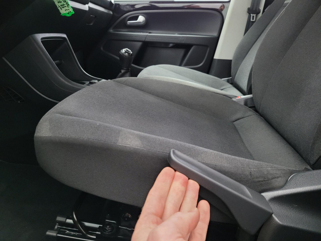 Volkswagen UP! 1.0 bmt | sportvelgen | zwart | airco | bluetooth audio | 5 