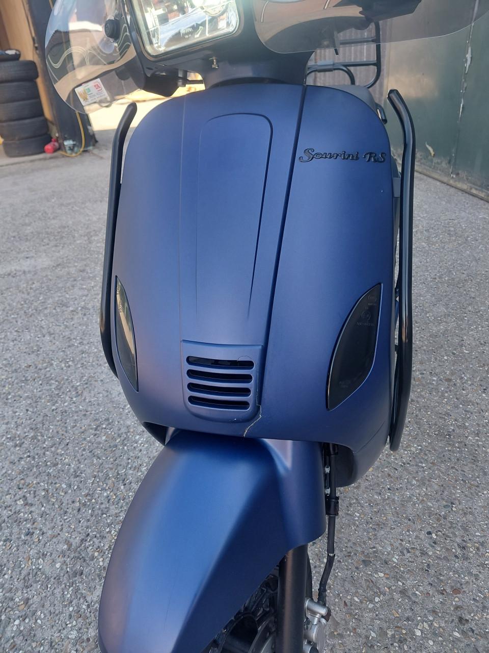Nette La Souris scooter