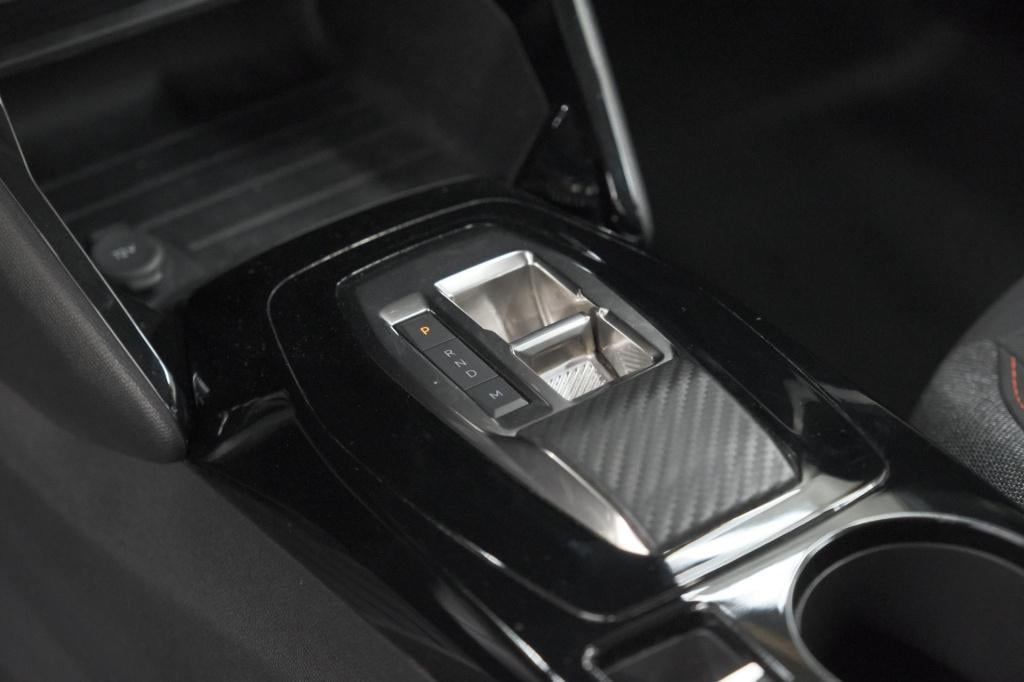Peugeot 208 puretech 100 eat8 allure | navigatie | parkeersensoren | cruise
