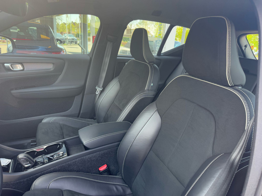 Volvo XC40 1.5 t4 recharge r-design expression