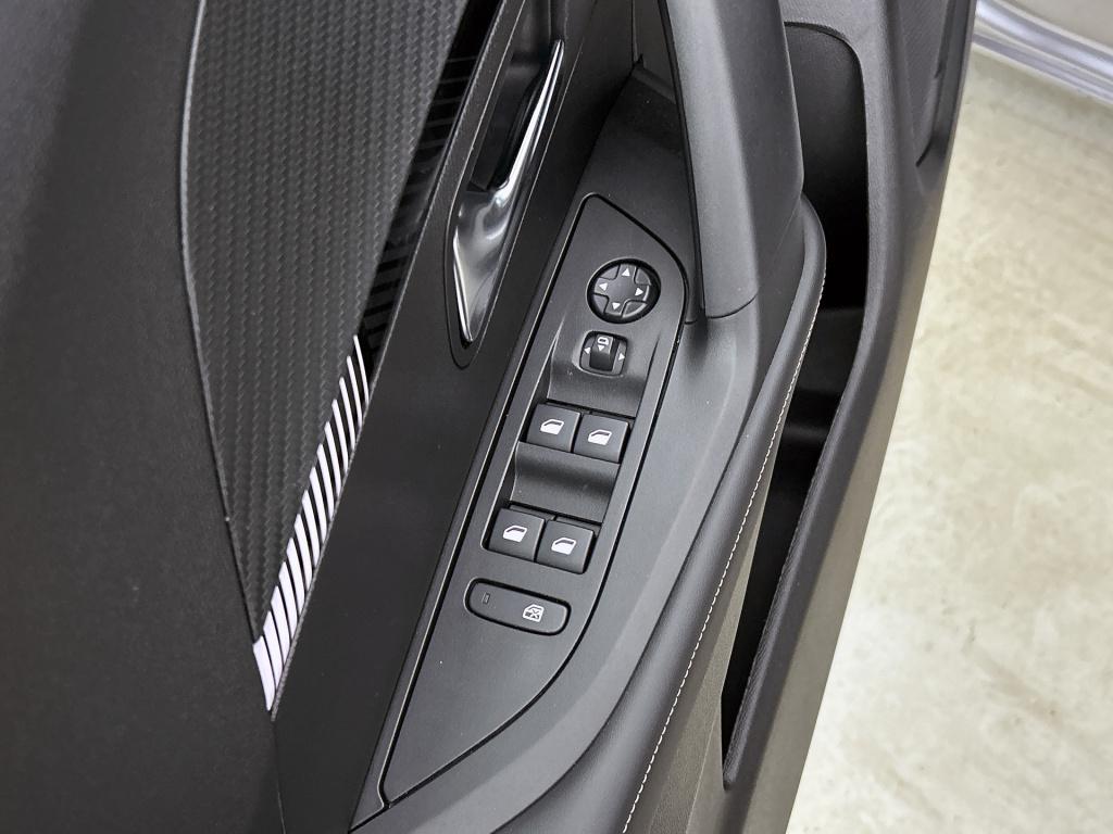 Peugeot 2008 130 pk automaat allure | rijklaar |