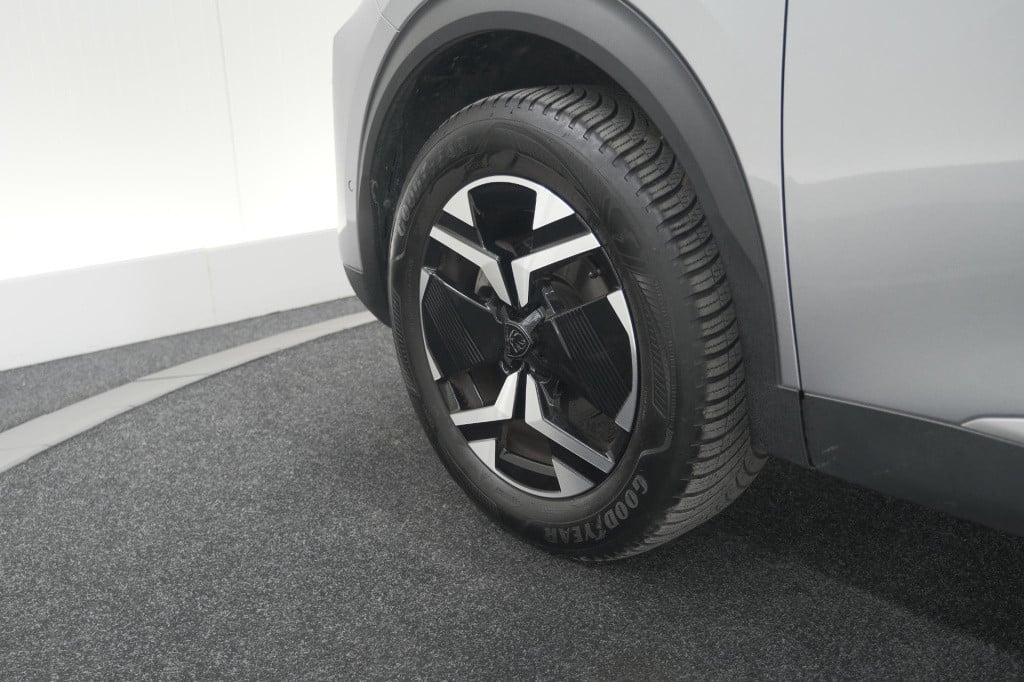 Peugeot 2008 puretech 130 eat8 gt | 360 camera | adaptieve cruise control |