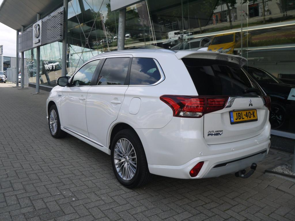 Mitsubishi Outlander 2.4 phev instyle|trekhaak|rijklaar