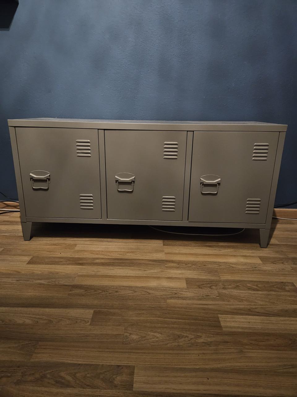 Een metalen kastje