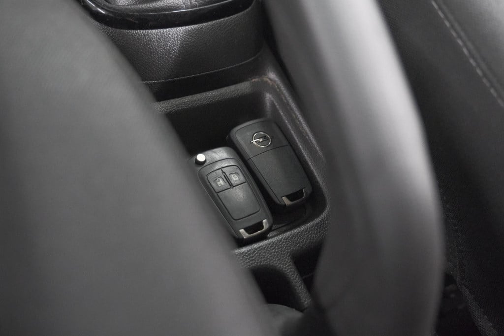 Opel Karl 1.0 rocks online edition