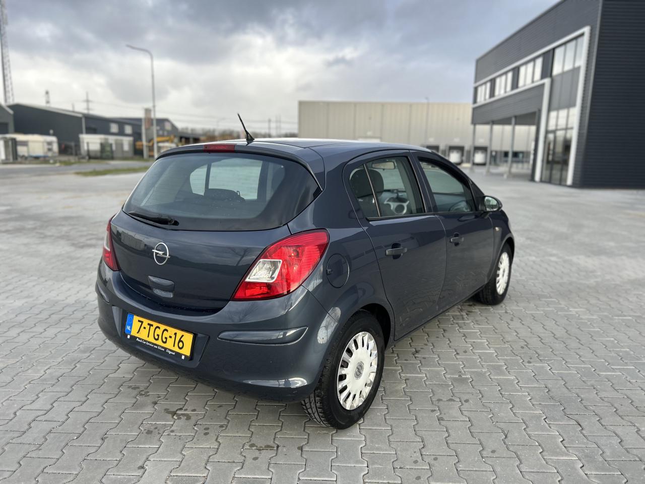 Opel Corsa 1.2-16V Cosmo|AIRCO|APK|