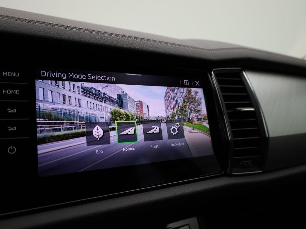Skoda Kodiaq 1.5 tsi business edition | automaat | trekhaak | navigatie | a