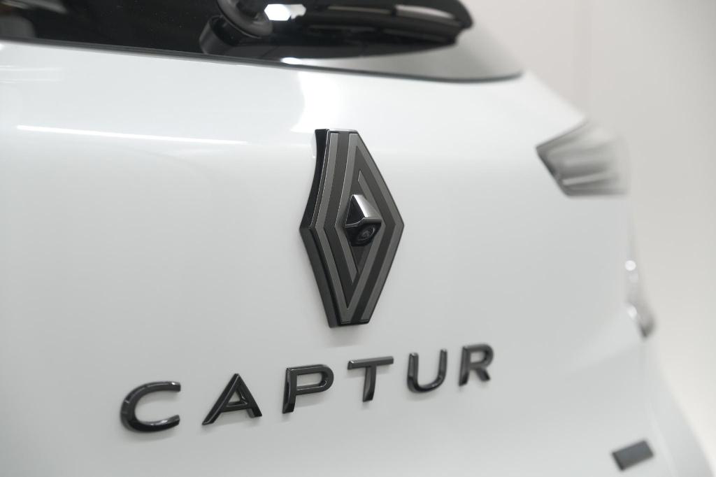 Renault Captur 1.8 e-tech full hybrid 160 esprit alpine | rondom camerazich