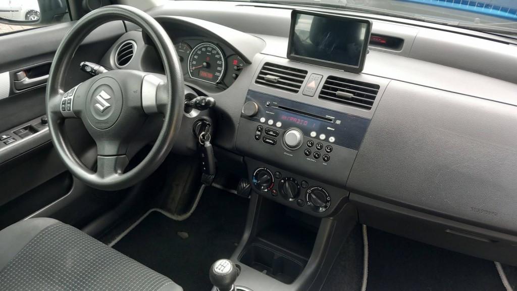 Suzuki SWIFT 1.3 Exclusive 3deurs bj:2007 airco lm-velgen