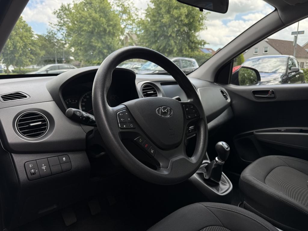 Hyundai I 10 1.0i go! - carplay - android auto - sportieve uitvoering -