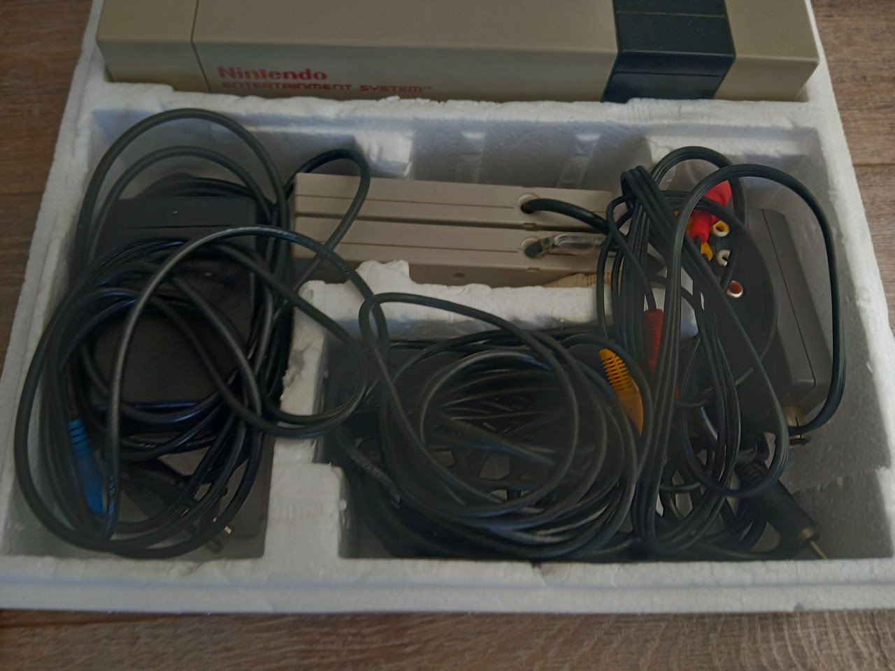 Nintendo nes control deck boxed