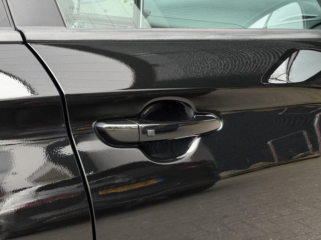 Hyundai Kona 1.6 gdi hev premium meest luxe uitvoering incl. trekhaak!