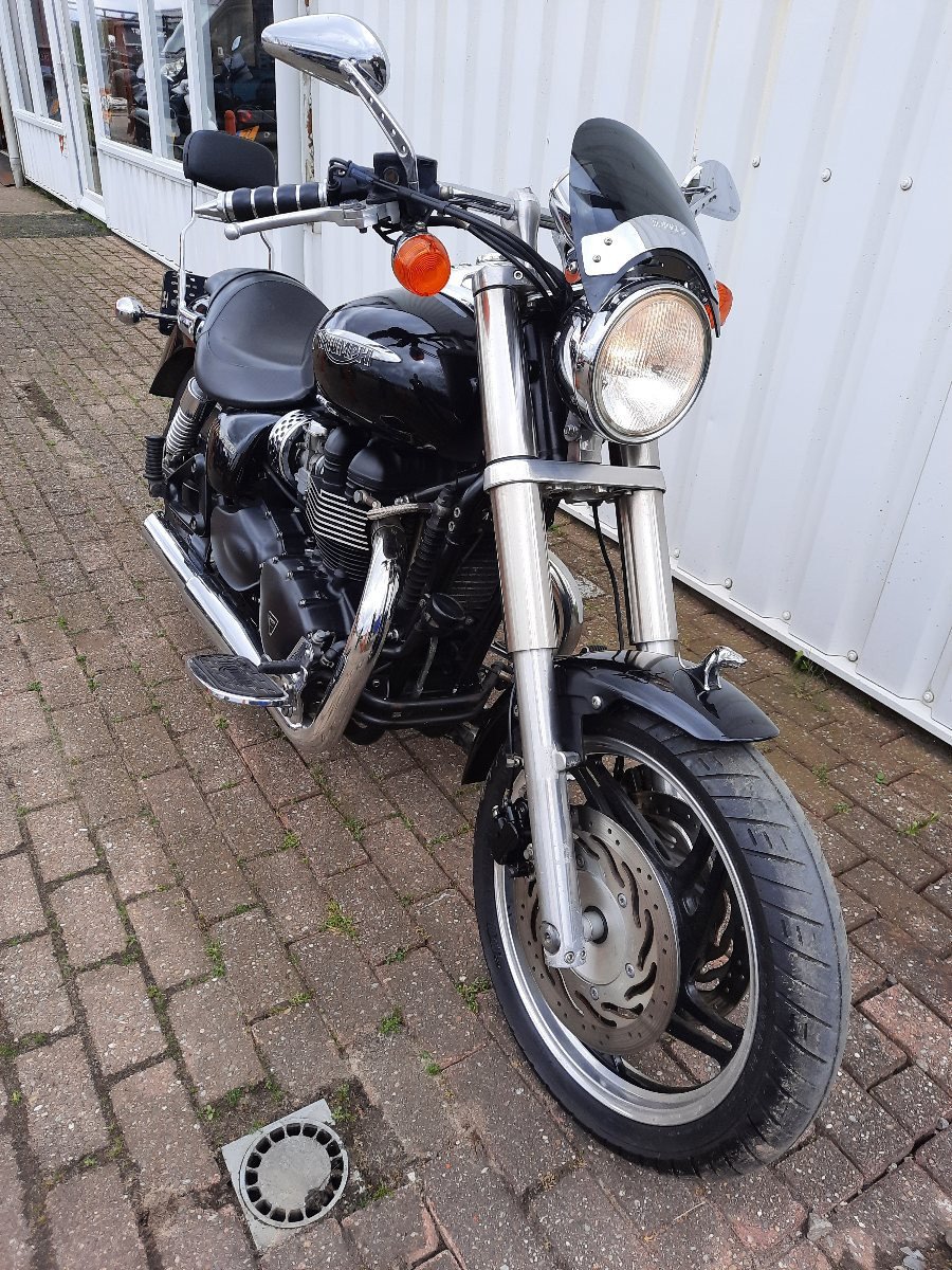 Triumph Speedmaster 900 uit 2010